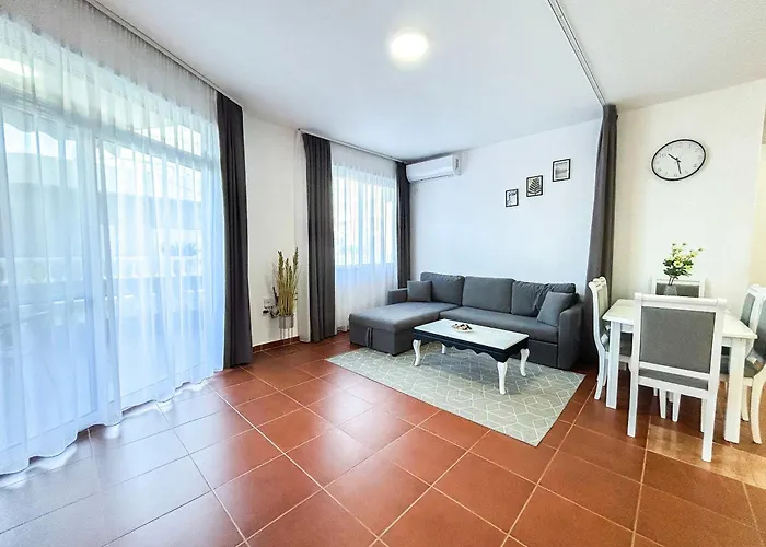 Sunset Mirage Retreat B76 Golem (Tirana)