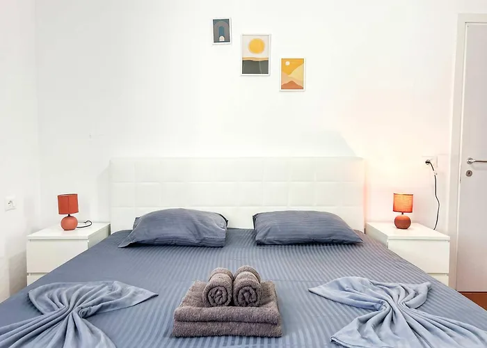 Sunset Mirage Retreat B76 Golem (Tirana)