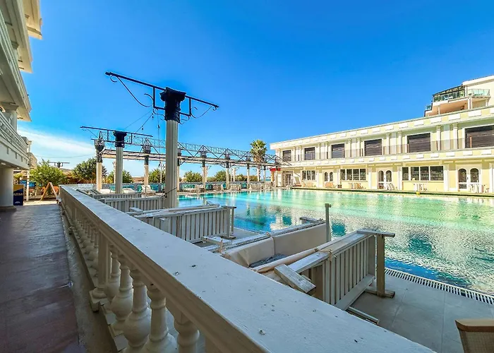 Sunset Mirage Retreat B76 *