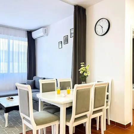 Sunset Mirage Retreat B76 아파트 *
