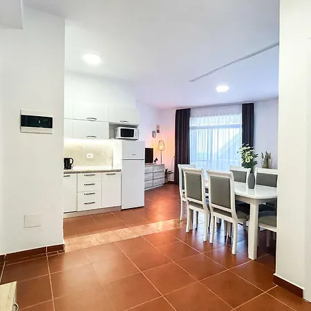 Sunset Mirage Retreat B76 아파트 골렘