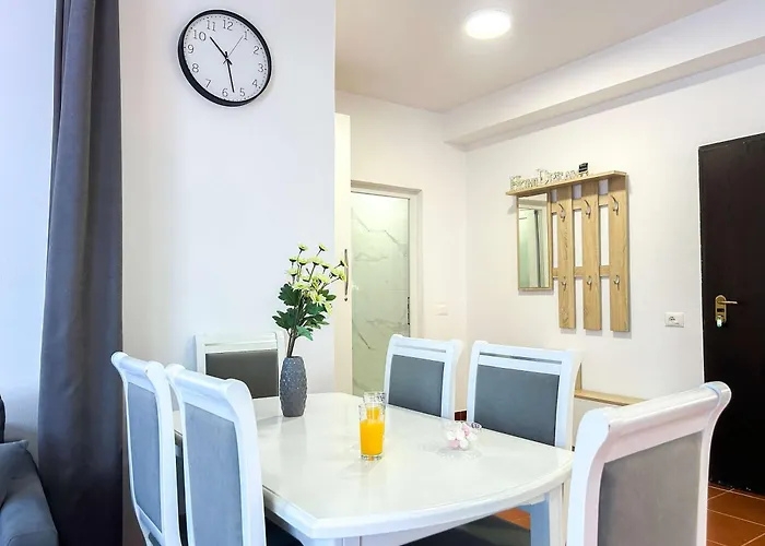 Sunset Mirage Retreat B76 Golem (Tirana)